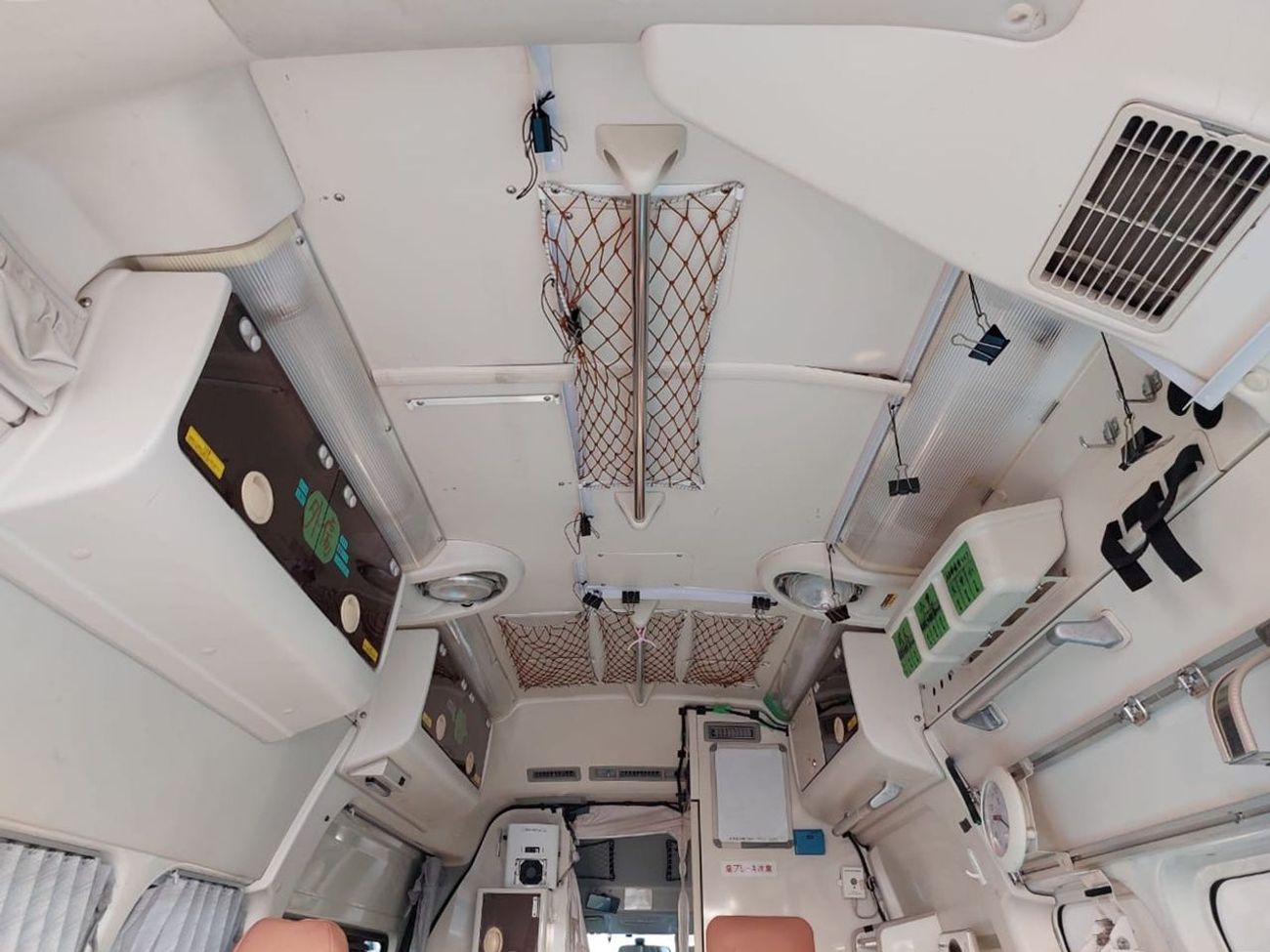 Toyota Hiace TOYOTA HIACE VAN AMBULANCE RHD 2015 MODEL 2.7 L PETROL AUTOMATIC(PM15632)