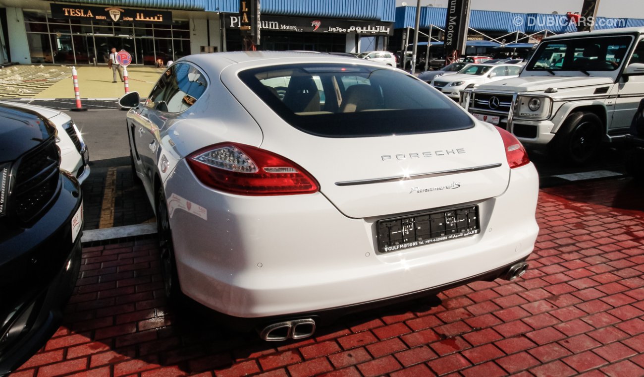 Porsche Panamera S