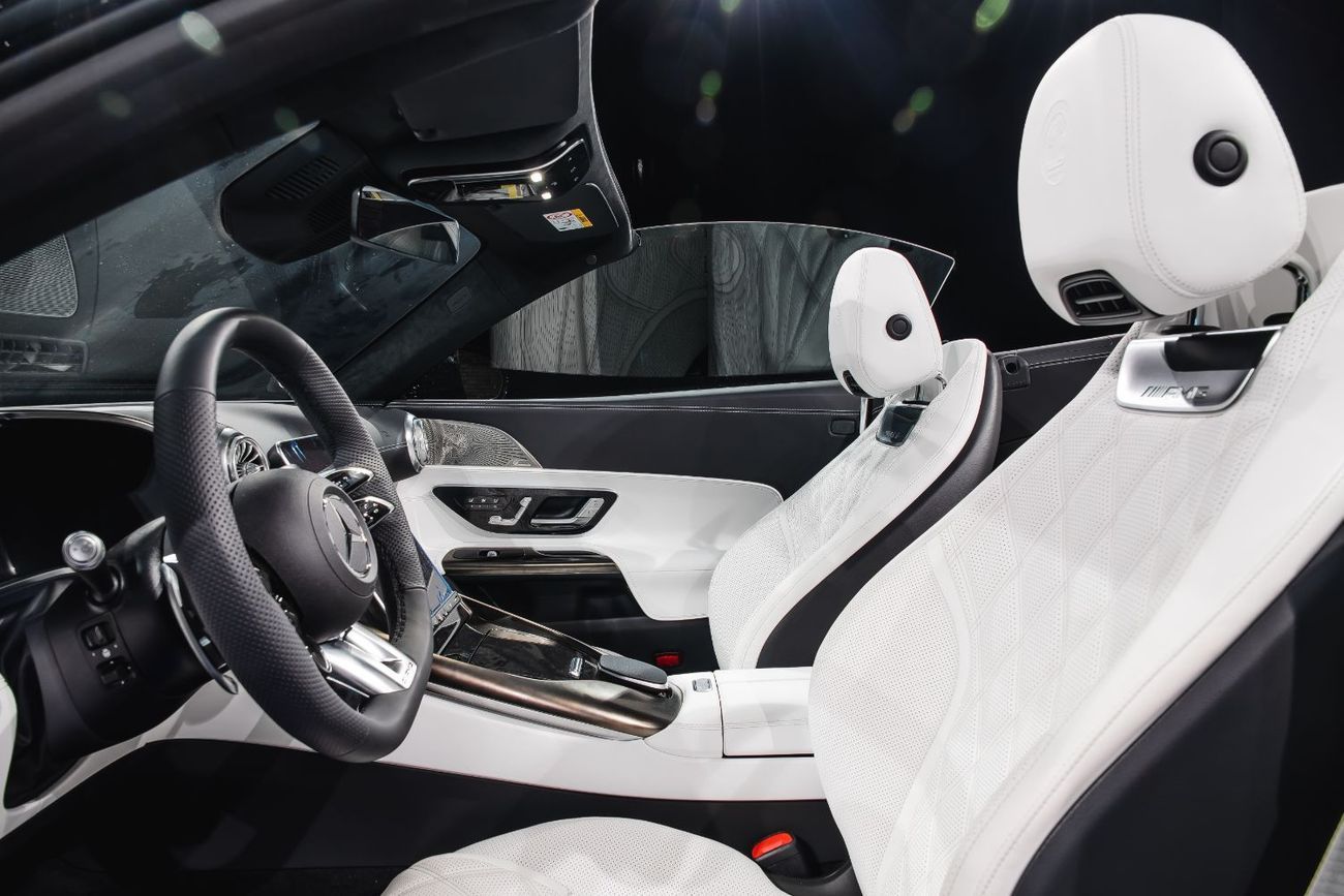 Mercedes-Benz SL 63 AMG Ceramic Brakes + Lift + Burmester 3D + Wheels R21