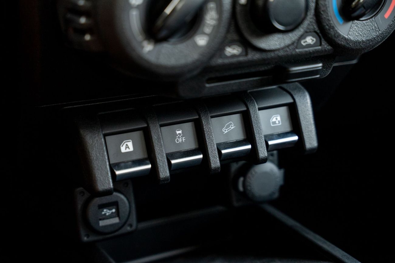 Suzuki Jimny GL MT GCC Brand New