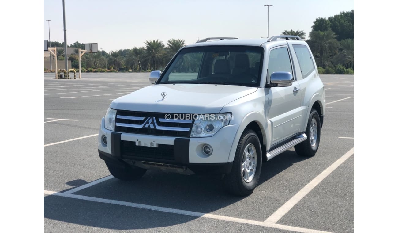 ميتسوبيشي باجيرو موديل 2008 خليجي فل مواصفات كراسي جلد ومثبت سرعه وتحكم كهربي كامل ونظام صوت ممتاز وكاميرا خلفيه