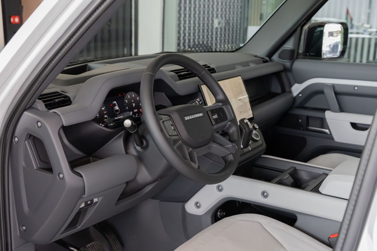 Land Rover Defender Land Rover Defender X-Dynamic HSE P400 - 2026 - GCC (Export)