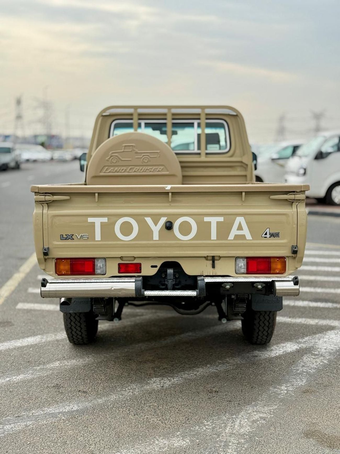 تويوتا لاند كروزر بيك آب SC 4.0L