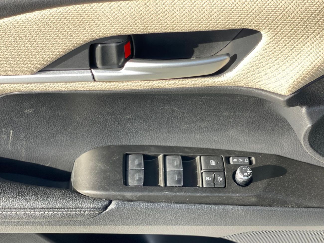 Toyota Camry 2025 TOYOTA CAMRY LE HYBRID E- PLUS