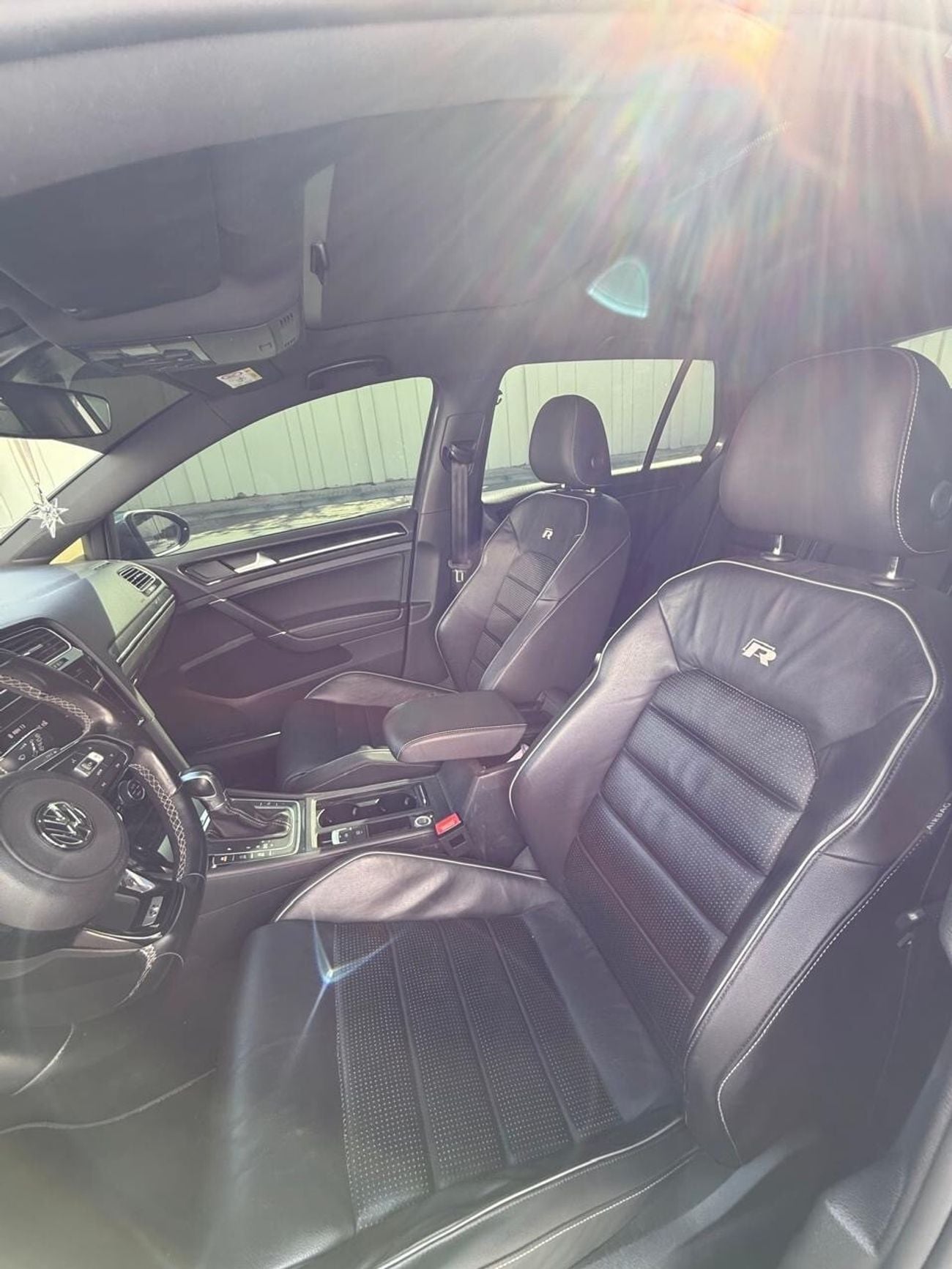 Volkswagen Golf R TSI -R