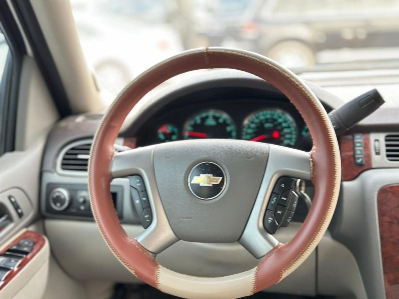 شيفروليه تاهو Z71  LEATHER