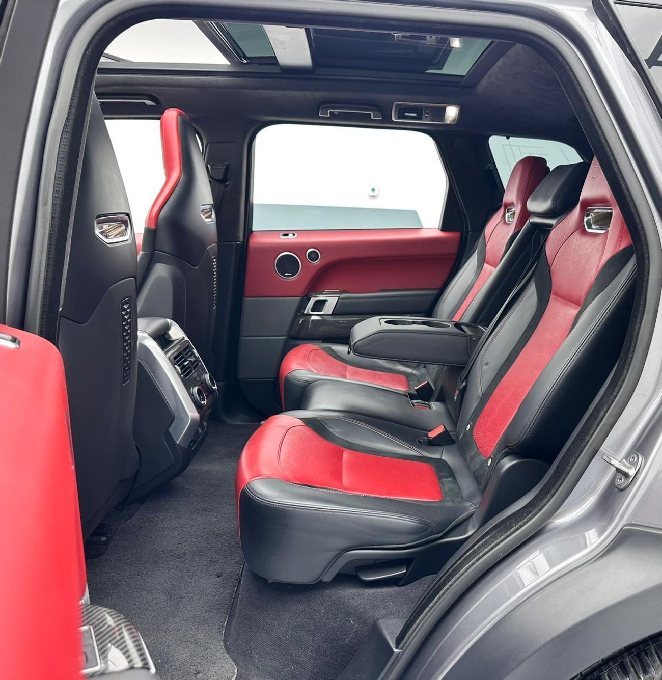 Land Rover Range Rover Sport SVR 5.0L (550 HP) 2022 Range Rover Sport SVR, Feb/2027 Year Range Rover Warranty, Range Rover Full S