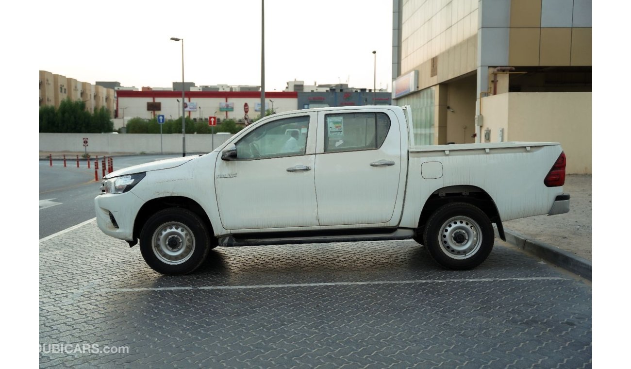 Toyota Hilux 2.7 PETROL GCC MODEL 2022 WITH POWER WINDOWS FOR EXPORT ONLY