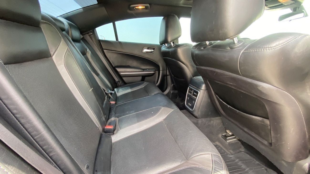 Dodge Charger SXT Plus 3.6L