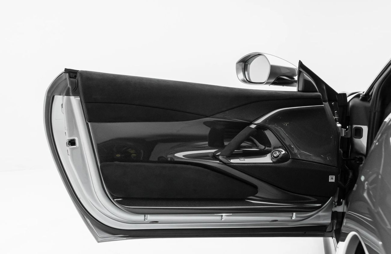 فيراري 812 كومبيتيزون 6.5L V-12 Naturally Aspirated Engine