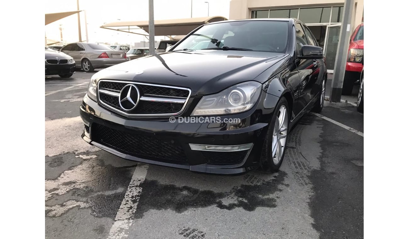 مرسيدس بنز C 250 مرسيدس C250 موديل 2013  كت 63 السياره حاله ممتازه من الداخل والخارج