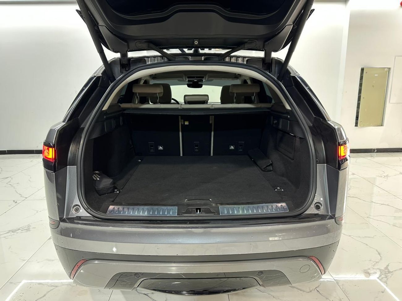 لاند روفر رينج روفر فيلار P250 SE 2.0L