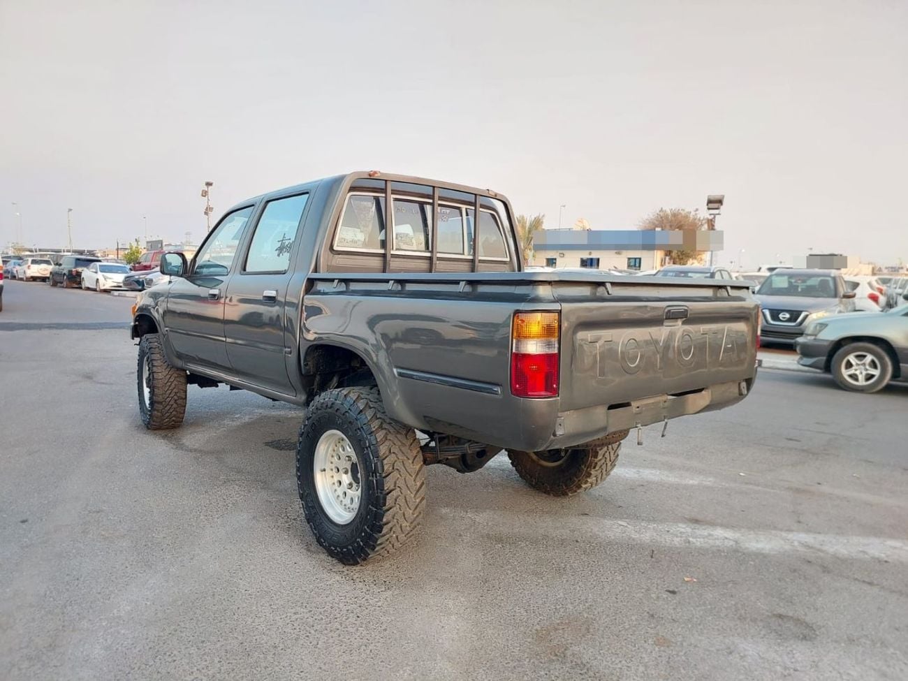 تويوتا هيلوكس 1989 TOYOTA HILUX PICK UP RHD DIESEL MANUAL(PM13672)