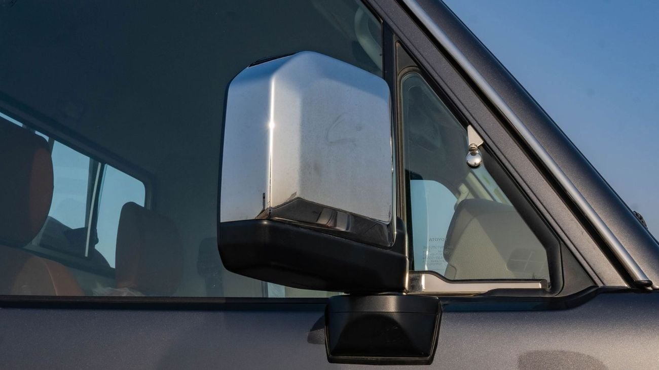 تويوتا لاند كروزر بيك آب 2025 Toyota Land Cruiser LC 79 4.0L AT Petrol (Gray)