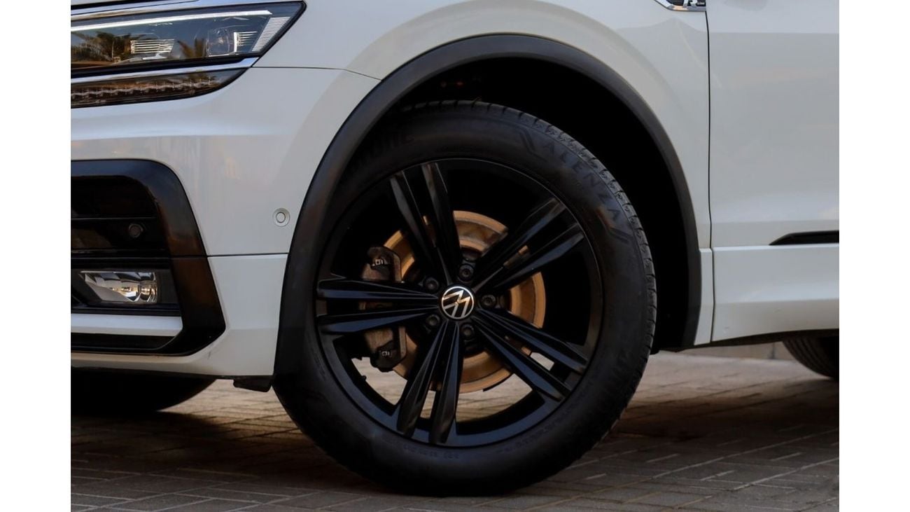 Volkswagen Tiguan Volkswagen Tiguan R-Line 2019 GCC under Warranty with Flexible Down-Payment/ Flood Free.