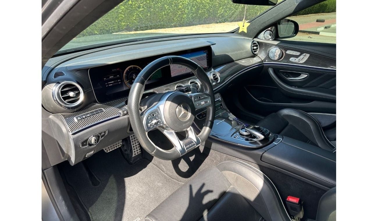 Mercedes-Benz E 63 AMG