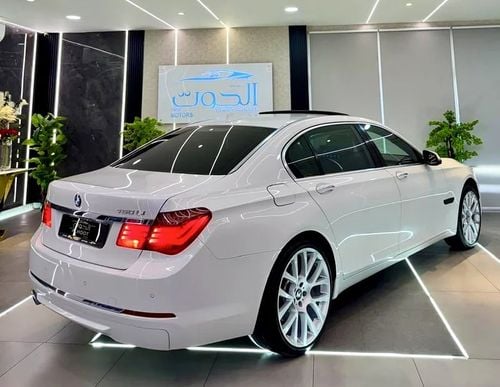 بي أم دبليو 730Li LOVELY WHITE 730Li V6 || FULL OPTION || GCC || ACCIDENTS FREE || CONDITION