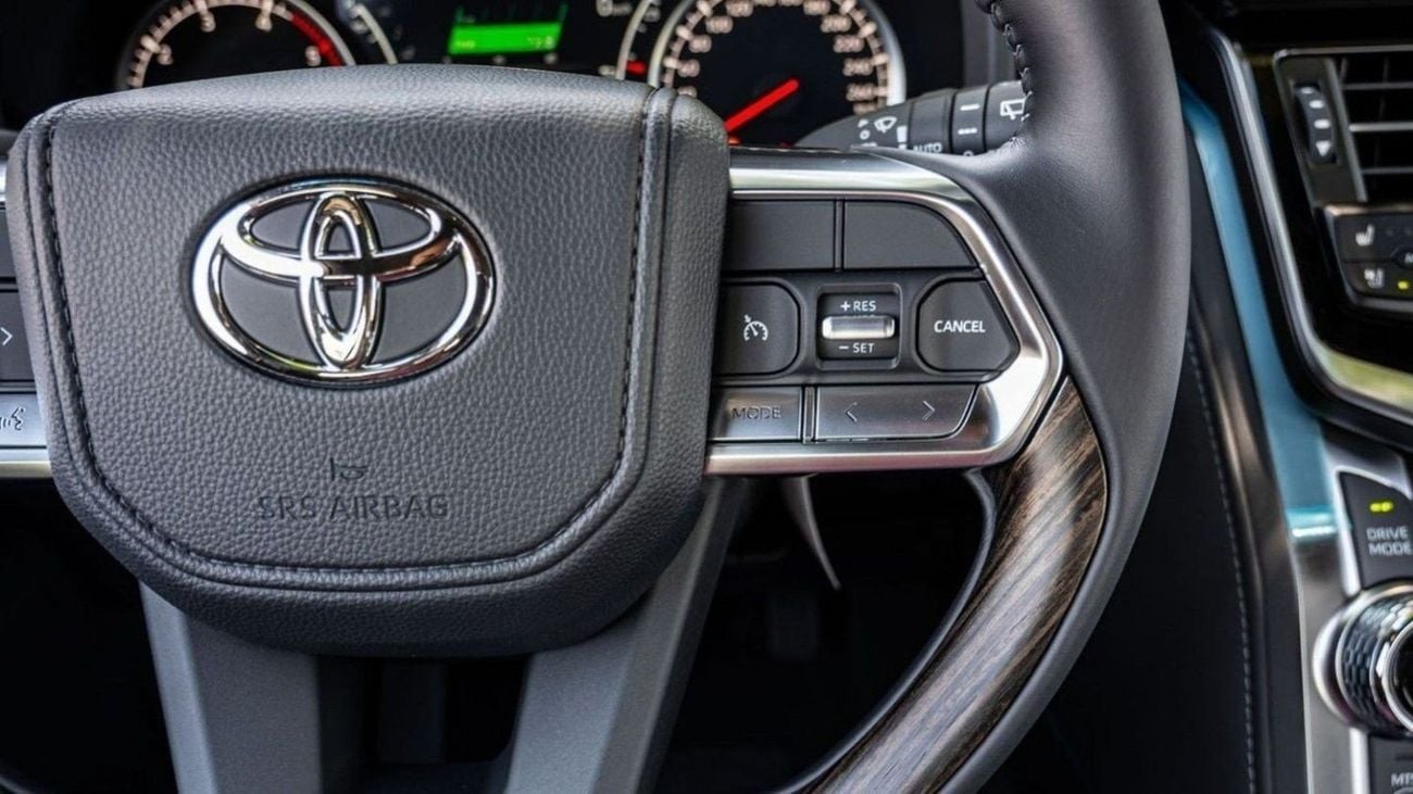 Toyota Land Cruiser Toyota LC300 3.3L VXR diesel 2025 V6