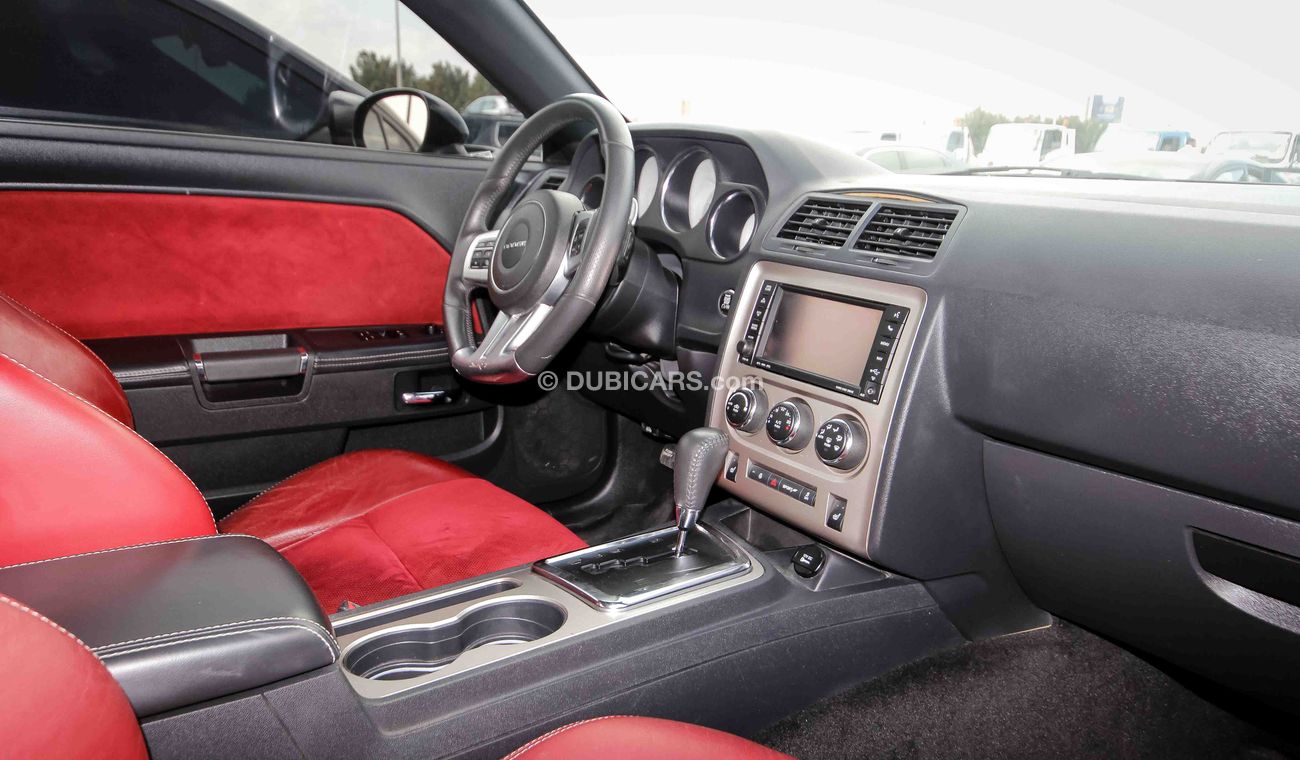 Dodge Challenger SRT8  392 Hemi