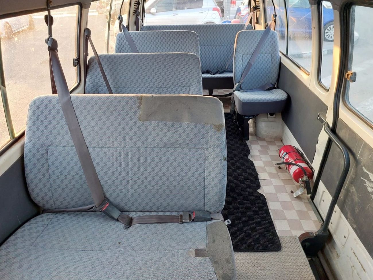 تويوتا هاياس TOYOTA HIACE COMMUTER VAN RHD 2004 MODEL 3.0 L DIESEL MANUAL(PM20757)