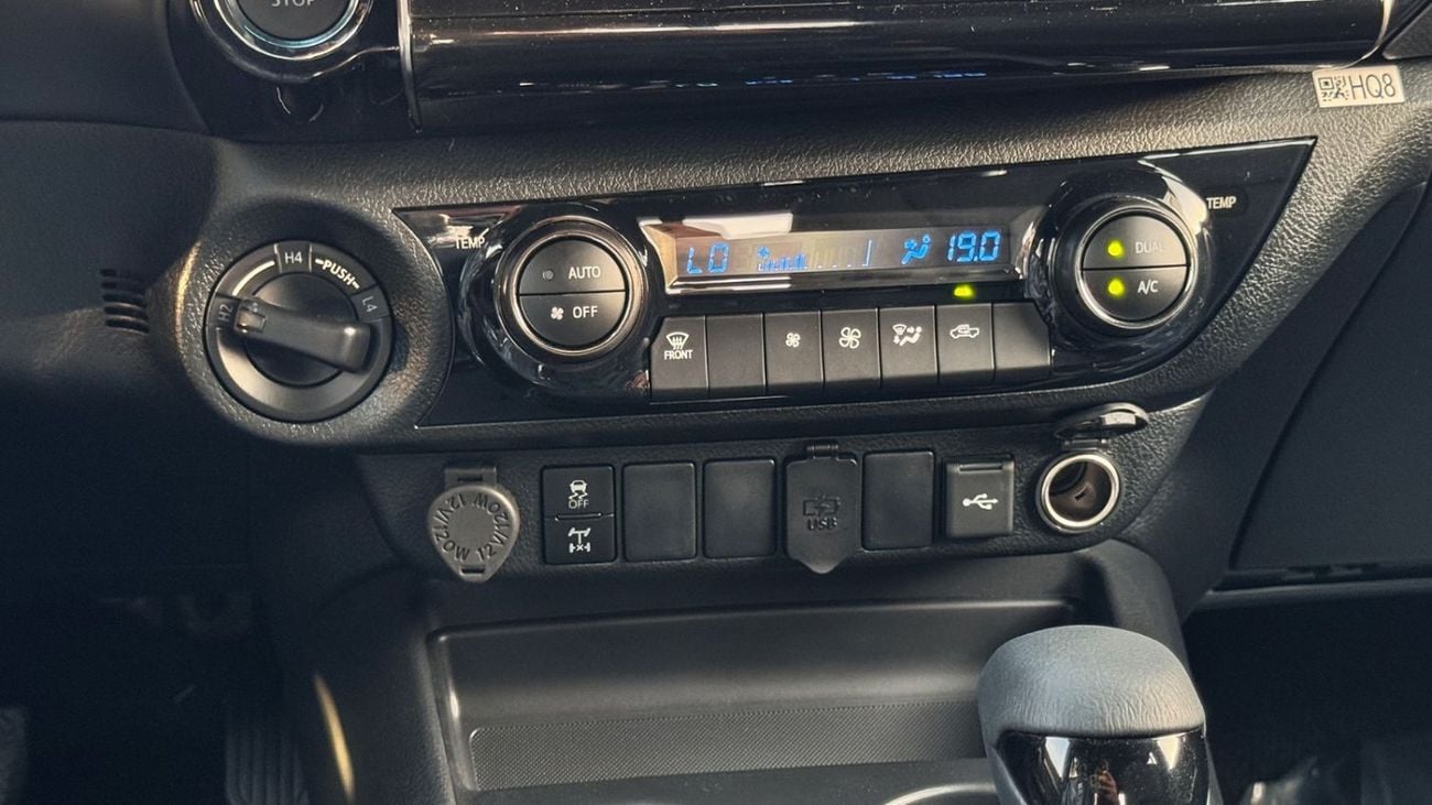 تويوتا هيلوكس 2025 TOYOTA HILUX ADVENTURE 4.0L PETROL V6 FULL OPTION  WITH PUSH START, DIGITAL CLOCK