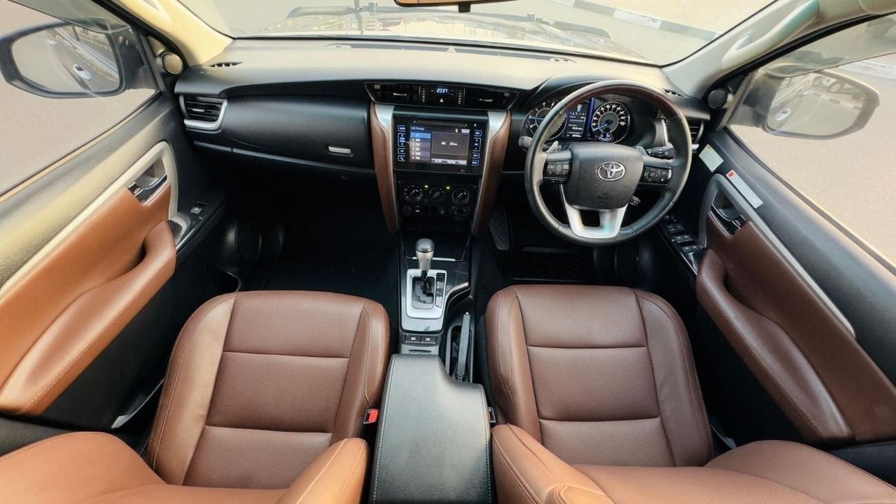 تويوتا فورتونر PREMIUM CONDITION | 2.8L DIESEL ENGINE | RHD |