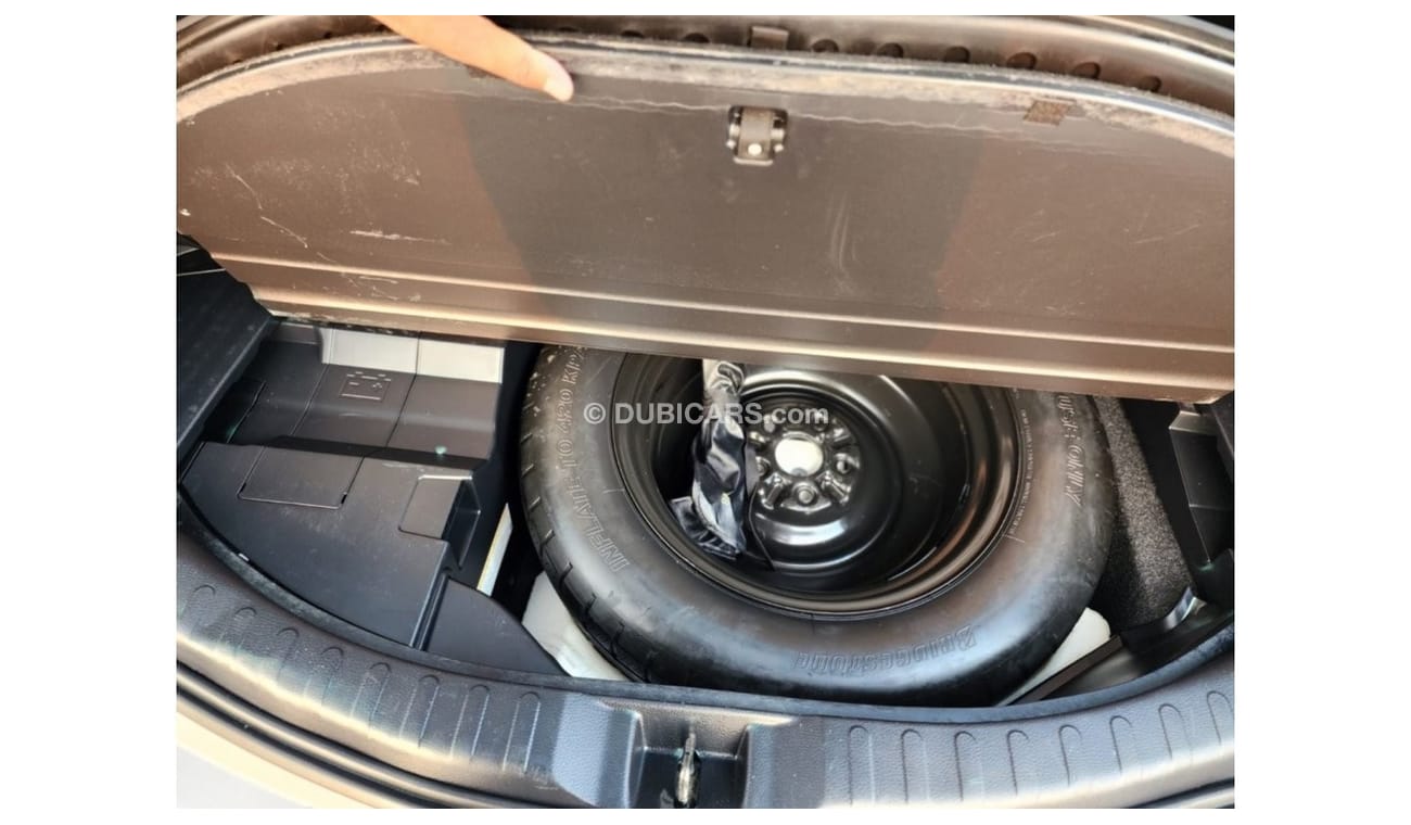 تويوتا راف ٤ TOYOTA RAV4 XLE FULL OPTIONS HYBRID 2017