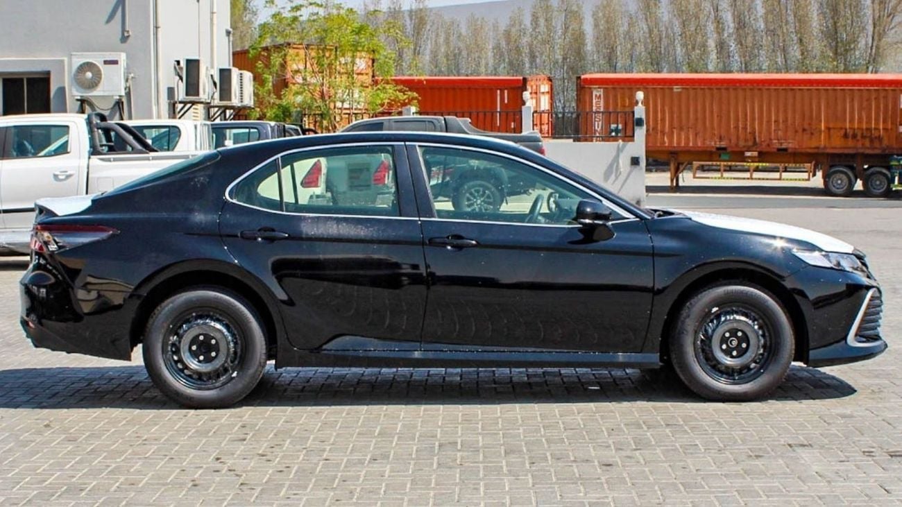 Toyota Camry TOYOTA CAMRY 2.5L LE 5 SEATER AC - 2X AIRBAGS ABS AT (EXPORT ONLY)