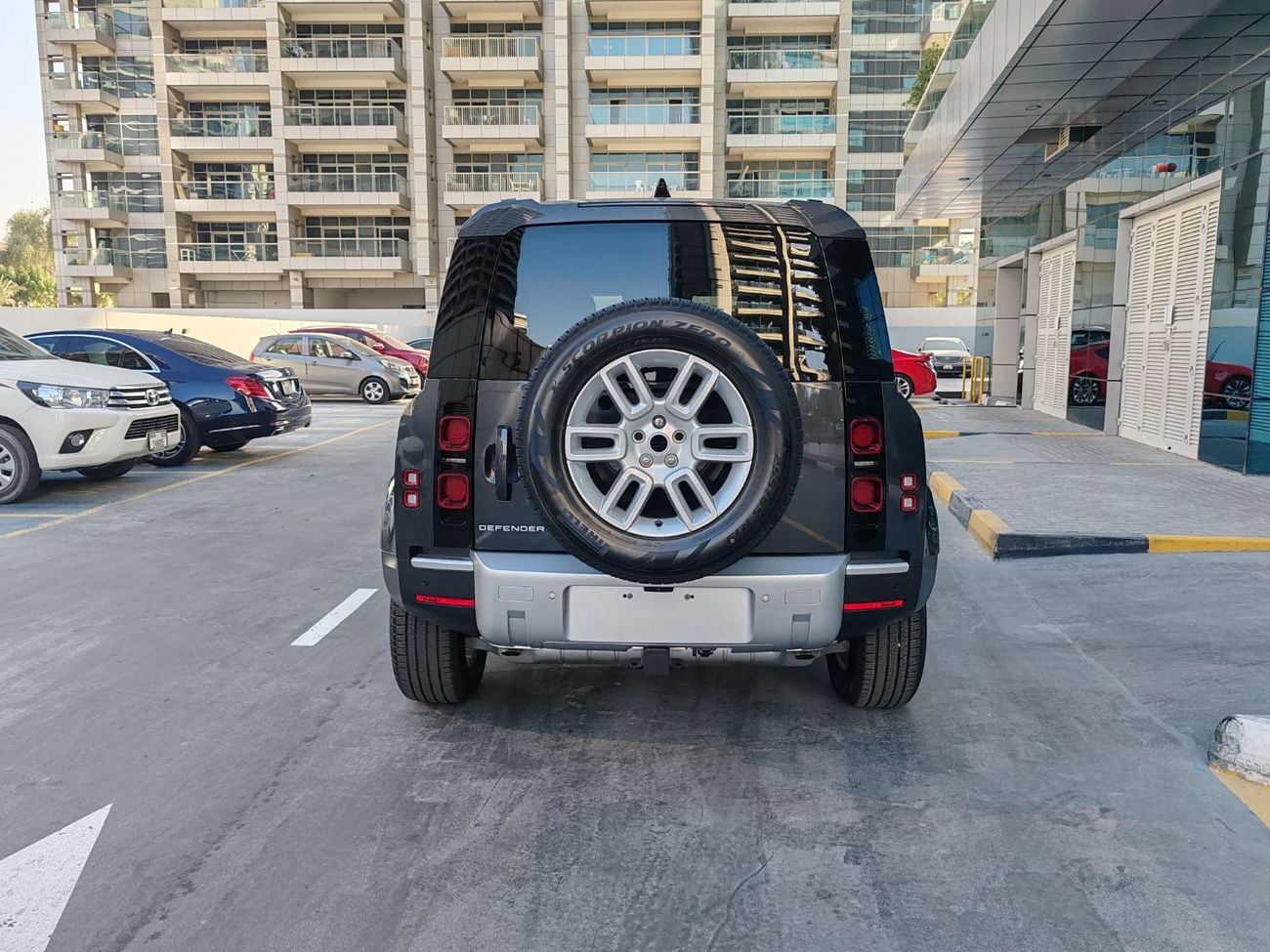 لاند روفر ديفندر P400 110 SE 3.0L (5 Seater)