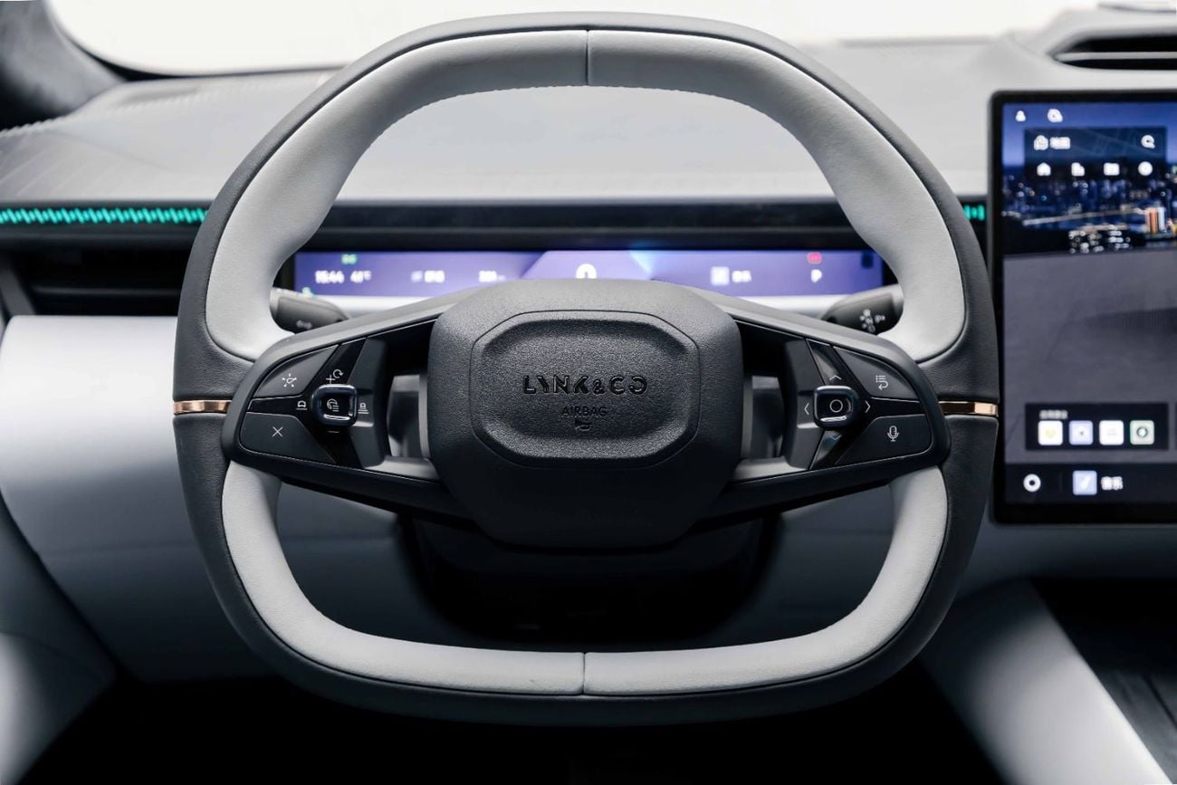 لينك أند كو Z10 Max 21" Alloy Wheels - Black Inside White