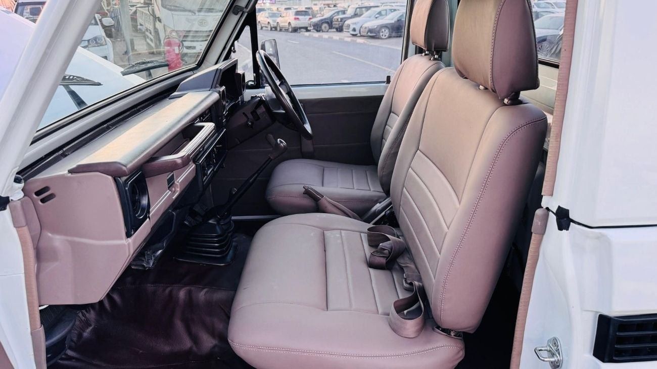 Toyota Land Cruiser Pick Up SINGLE CABIN | RHD | BULL BAR | 4.2L DIESEL ENGINE | MANUAL TRANSMISSION | 1995