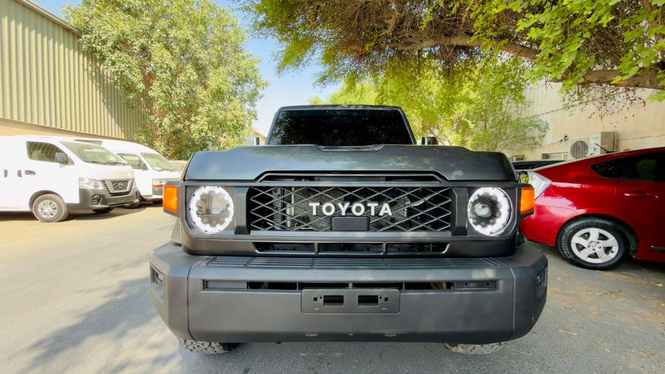 Toyota Land Cruiser Pick Up DOUBLE CABIN PICKUP | 2013 | LHD | 4.0L PETROL ENGINE | FACELIFTED TO 2025 MODEL | POWER WINDOWS | G