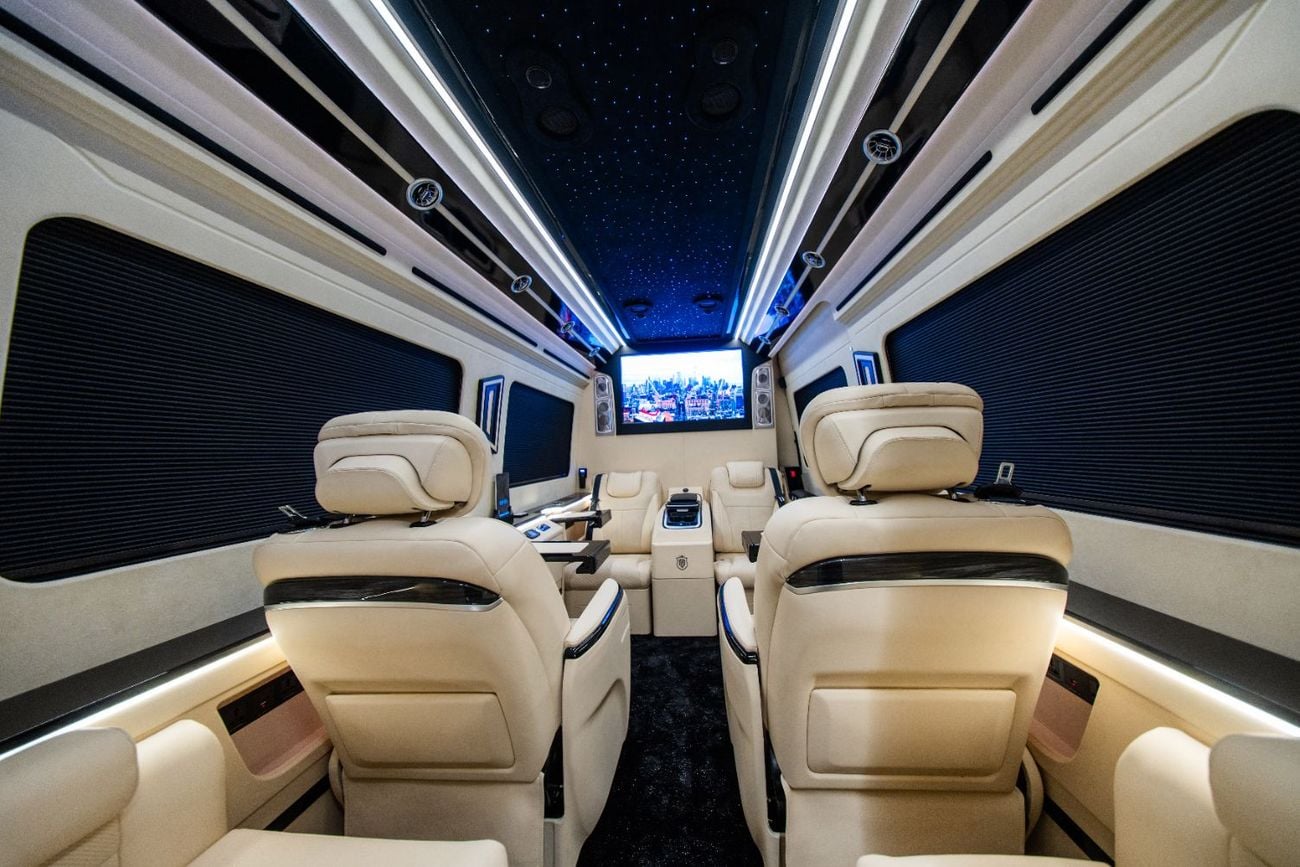 Mercedes Benz Sprinter VIP Sprinter | Премиальный интерьер | Washroom | Smart TVs