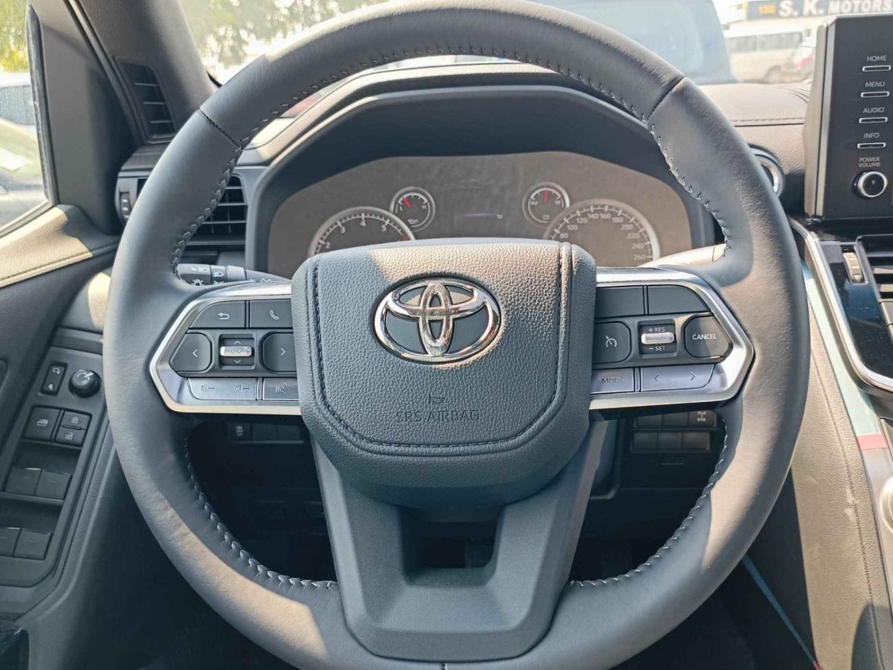 Toyota Land Cruiser GXR TWIN TURBO / 3.5L PETROL A/T / SUNROOF / DVD+CAMERA / REAR PARKING SENSOR (CODE # LC35GXRM)