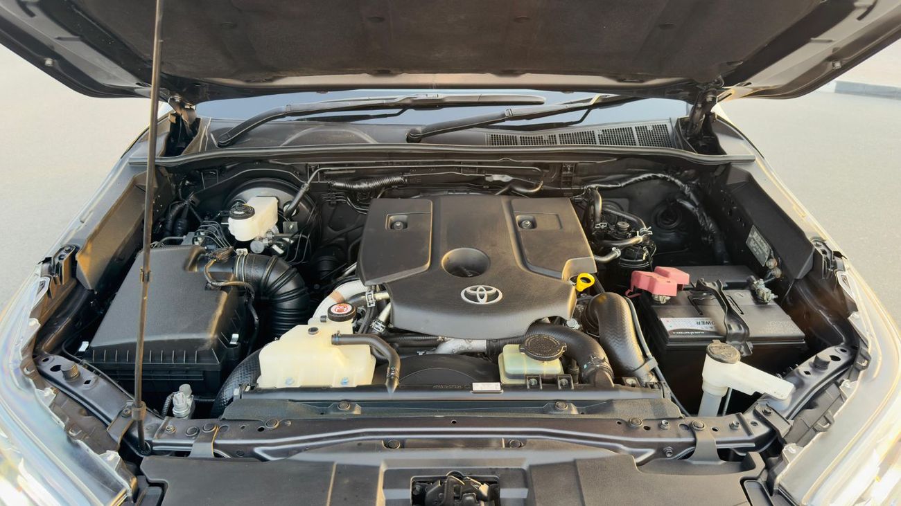 Toyota Hilux DOUBLE CABIN PICKUP | RHD | 2020 | 2.8L DIESEL ENGINE | AUTOMATIC TRAMISSION | ELECTRIC SEAT