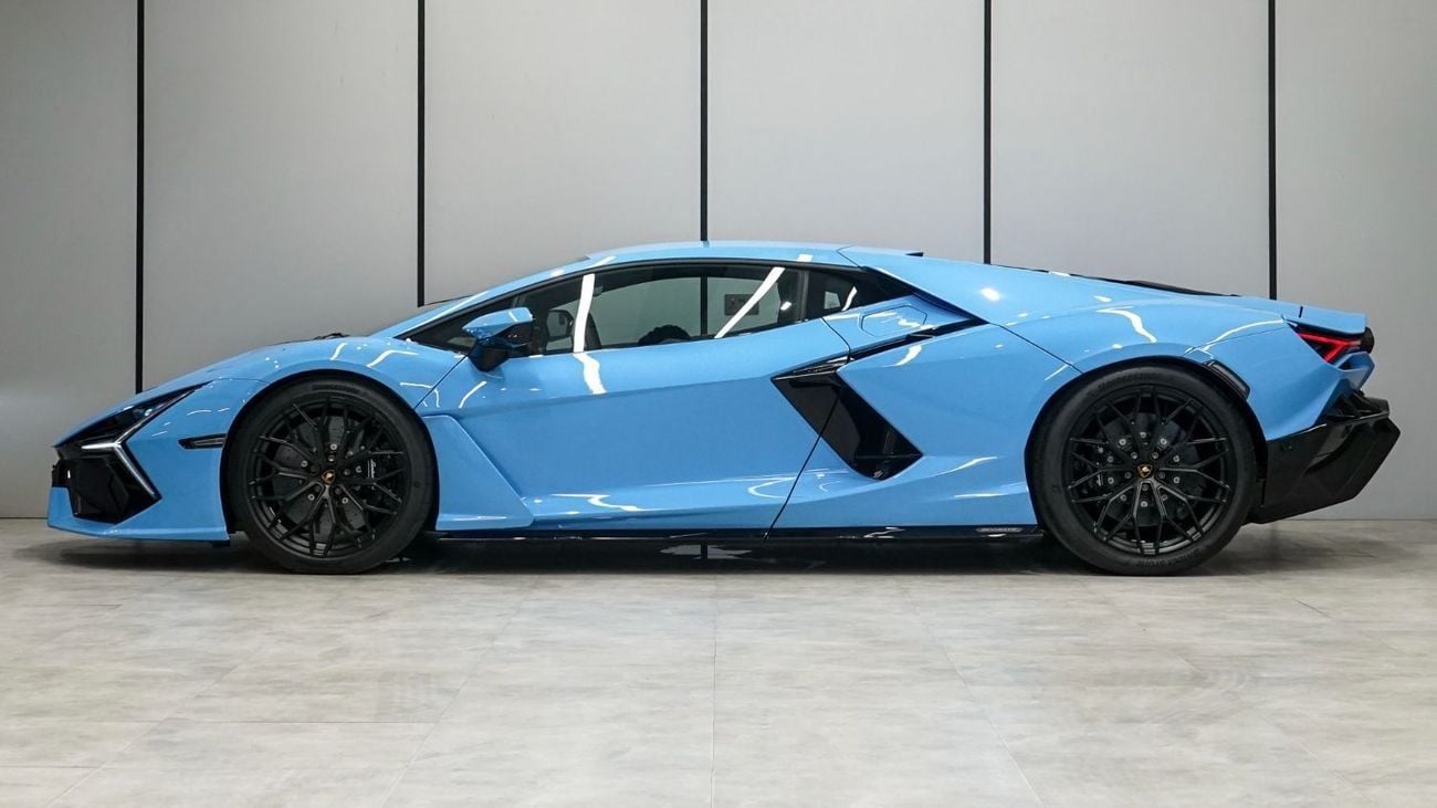 لامبورغيني ريفويلتو 6.5L V12 Hybrid Brand New | Supercar | Latest Flagship