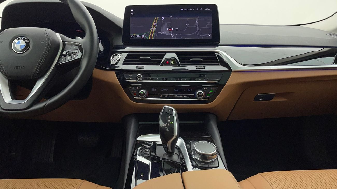 بي أم دبليو 520i JOY EDITION 2 | بدون دفعة مقدمة | اختبار القيادة في المنزل