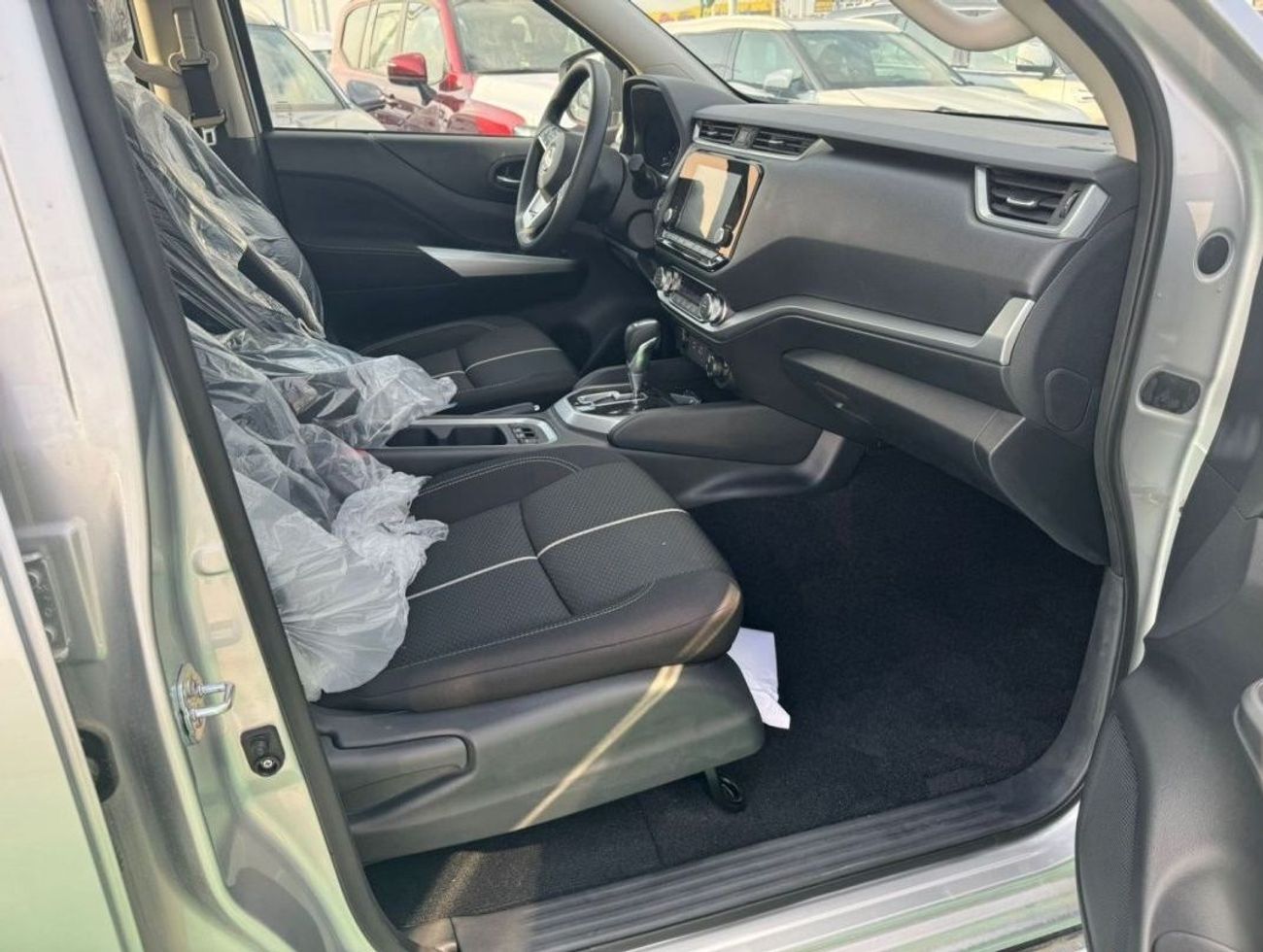 نيسان إكستيرا 2.5L PETROL TITANIUM 4WD 2023 GCC