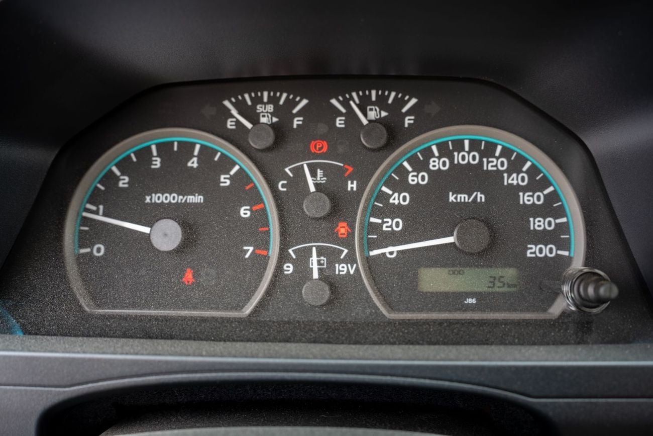 تويوتا لاند كروزر بيك آب Std 4.0L Single Cab Utility 4WD