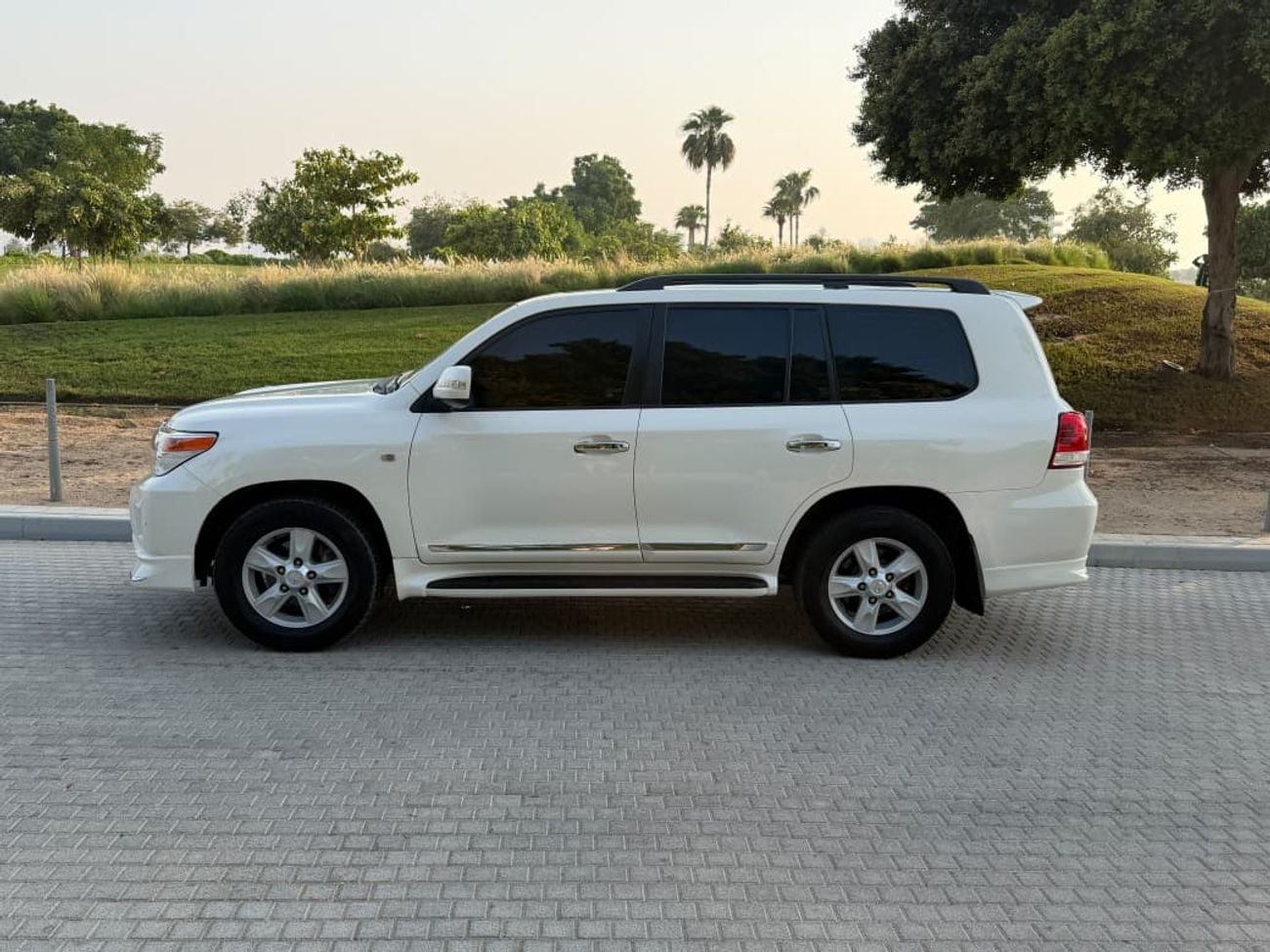 Toyota Land Cruiser VXR
