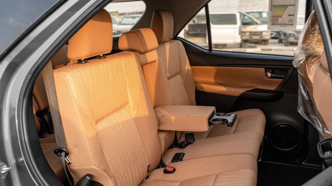 تويوتا فورتونر EXR 2026 Totota Fortuner GX 2.7L AT Petrol (Gray-Tan) RWD