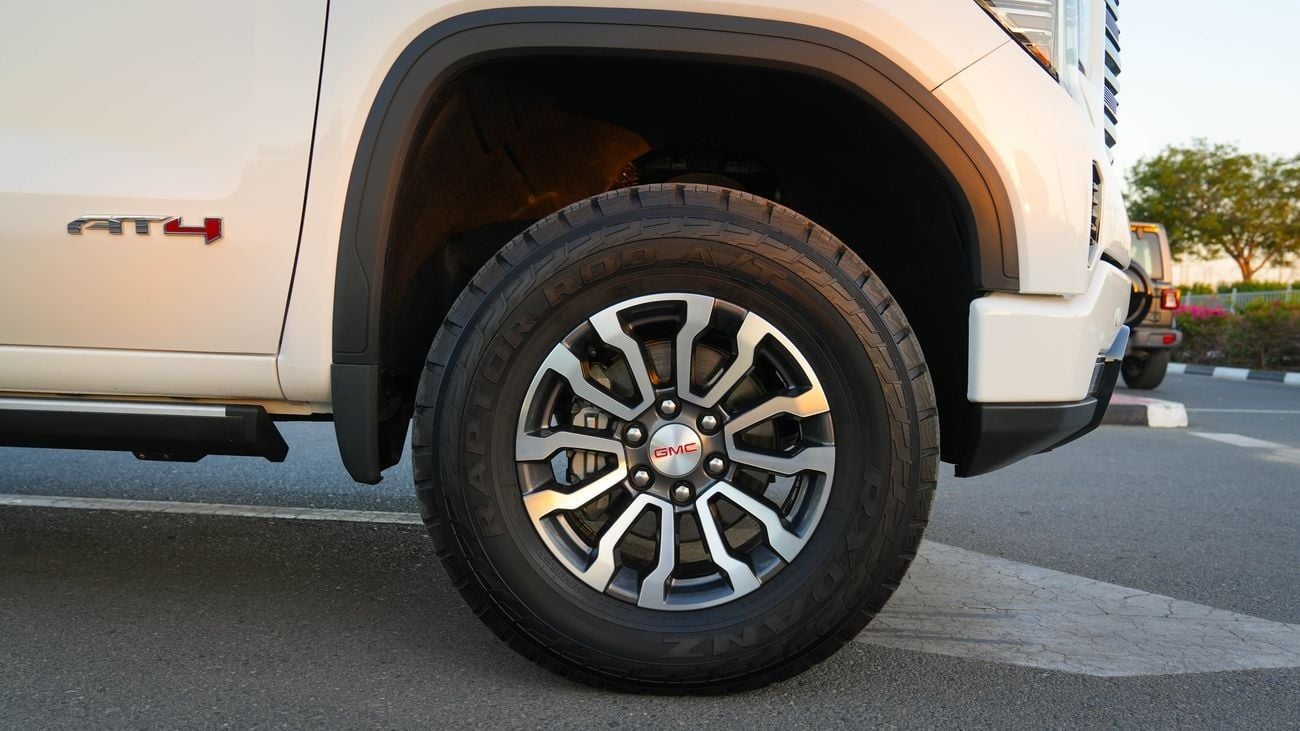 GMC Sierra 5.3L V8 AT4 Regular Cab (AWD)