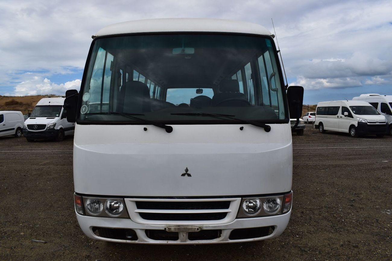 Mitsubishi Rosa Mitsubishi Rosa Bus, Model:2015. Excellent condition