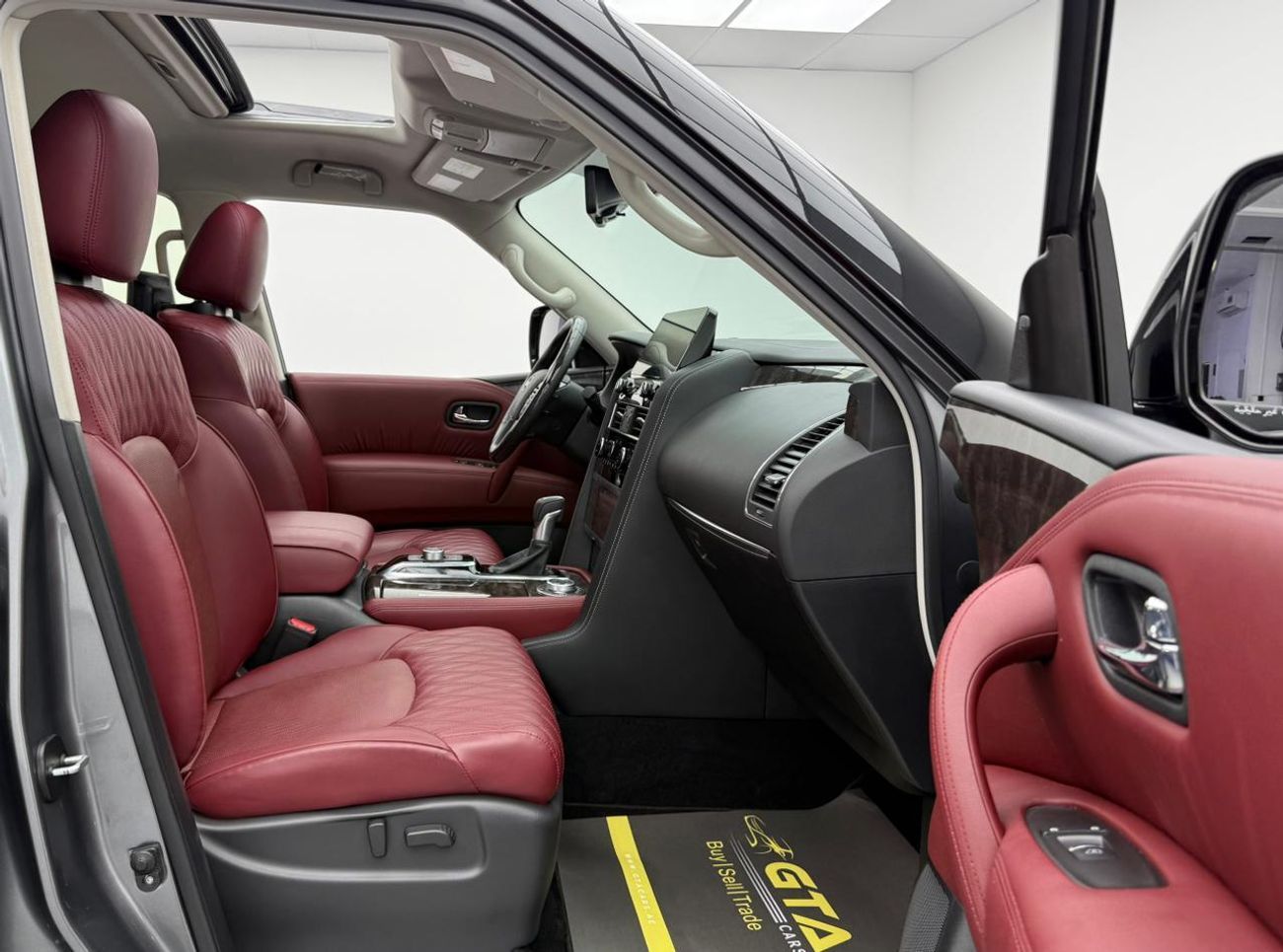 Nissan Patrol LE Platinum 5.6L 2024 Nissan Patrol LE Platinum, 2027 Nissan Warranty, Full Nissan Service History,