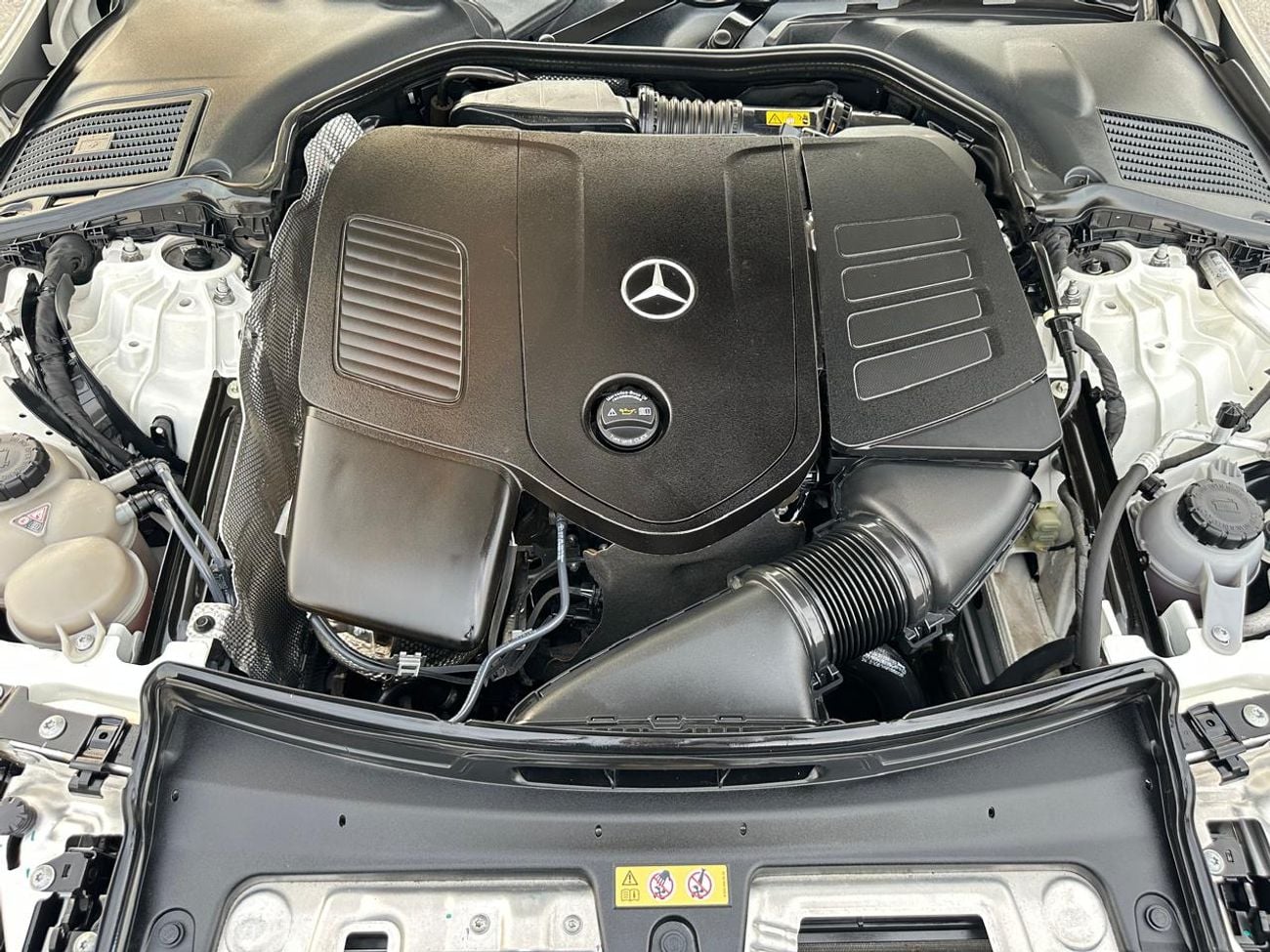 مرسيدس بنز C 200 AMG