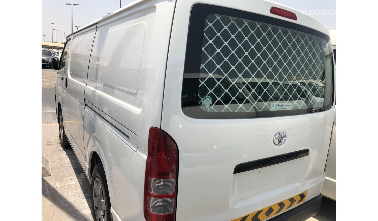 تويوتا هاياس Toyota Hiace Van,model:2006.Excellent Condition