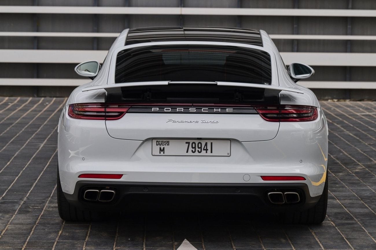 Porsche Panamera Turbo 4.0L AWD