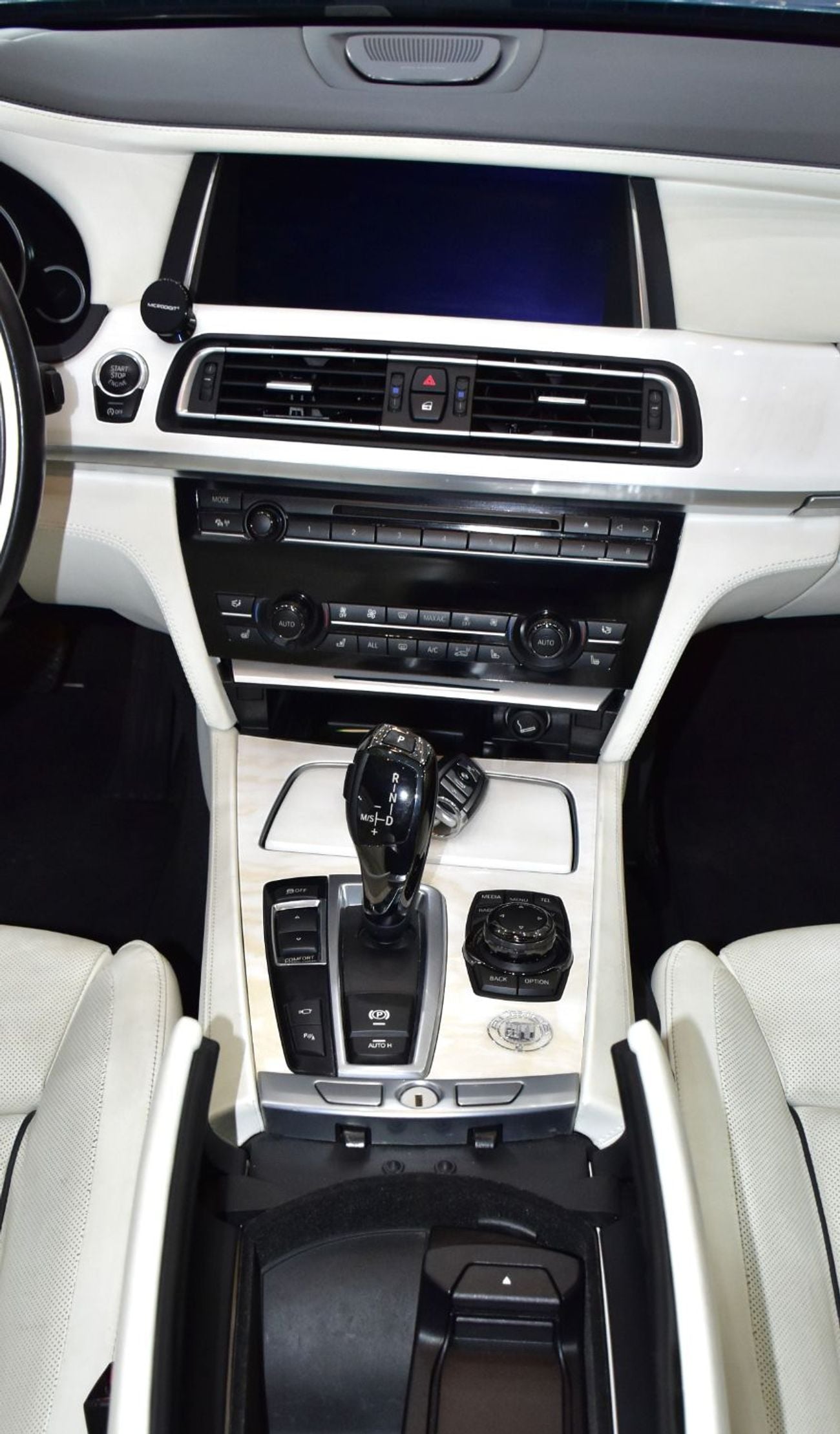 BMW 750Li INDIVIDUAL EXCELLENT DEAL for our BMW 750Li - ALPINA KIT ( 2014 Model ) in Blue Color GCC Specs