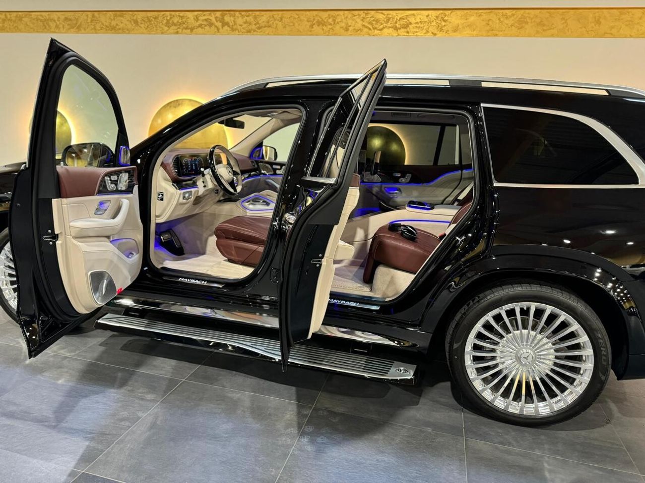 Mercedes Maybach GLS600 Maybach 4.0L Twin-Turbo Charged V8 Engine With V8 Spark Ignition Engine M177 - AMG Petrol / Germany Specs