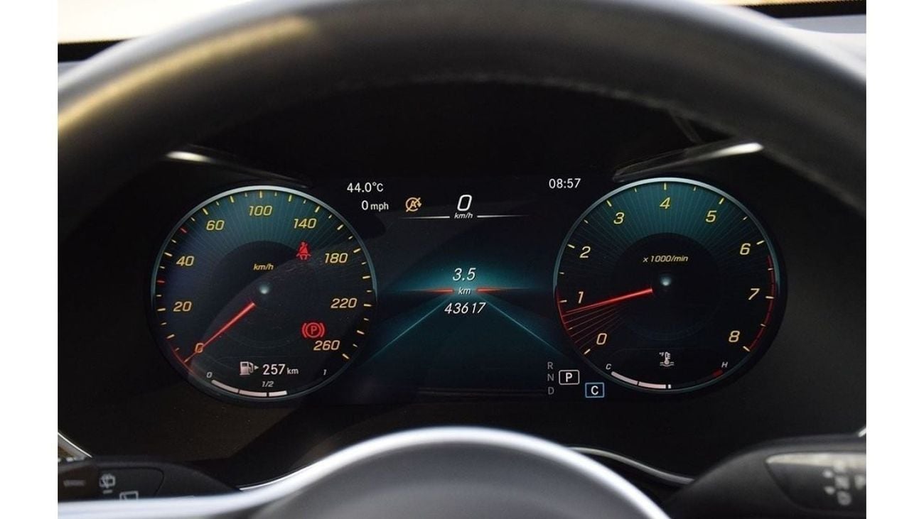 مرسيدس بنز GLC 300 4MATIC